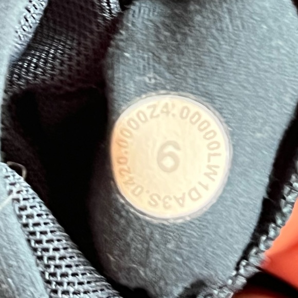 Lululemon align tank - Picture 3 of 4